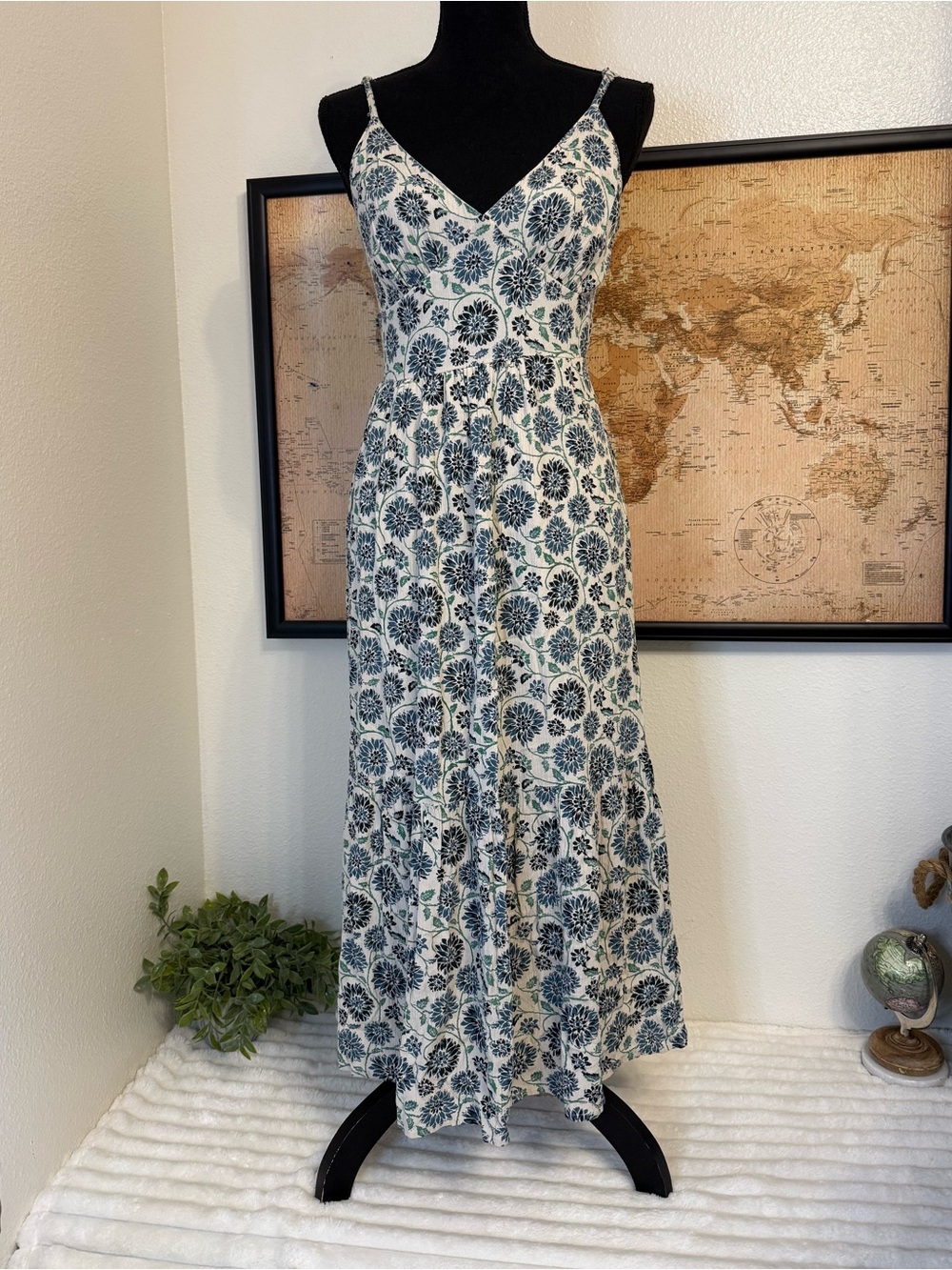 Japna floral midi dress size medium